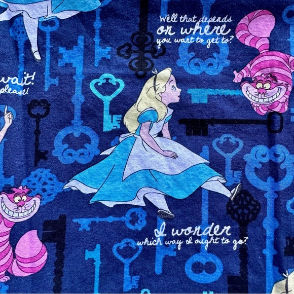 Alice In Wonderland Scrub Top by Disney Cheshire Cat - Picture 5 of 8